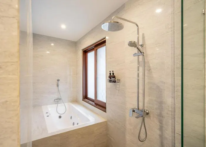 ヴィラ Modern 5br Luxury With Pool & Rooftop - 100m From *