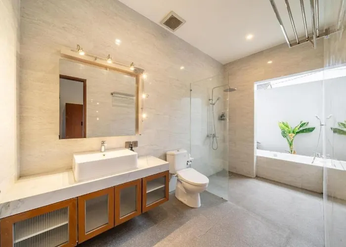 Modern 5br Luxury With Pool & Rooftop - 100m From サヌール