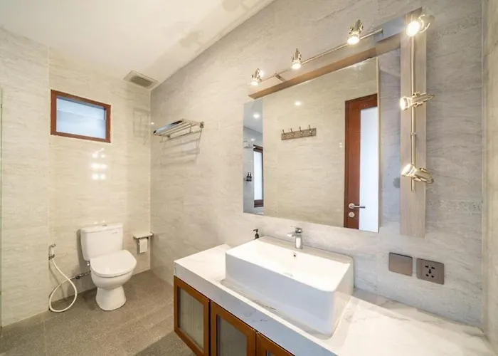 Modern 5br Luxury With Pool & Rooftop - 100m From ヴィラ *