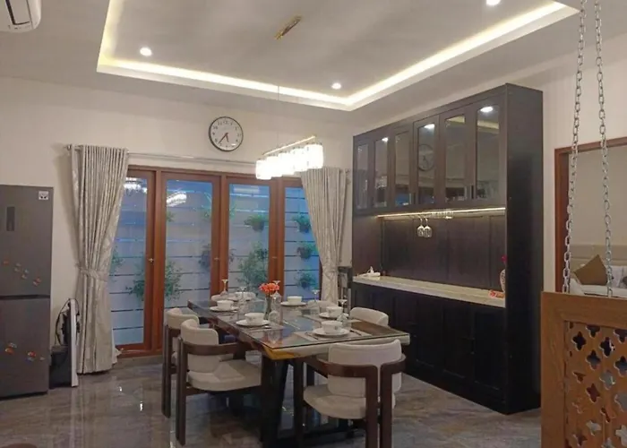 Modern 5br Luxury With Pool & Rooftop - 100m From * サヌール