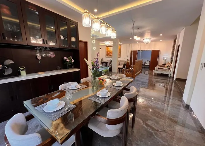 Modern 5br Luxury With Pool & Rooftop - 100m From ヴィラ *
